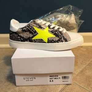 Steve Madden Sneakers